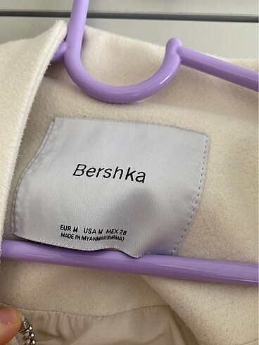 m Beden beyaz Renk BERSHKA BOMBER CEKET