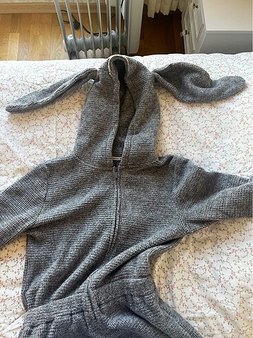 oysho tavşan pijama tulum ev giyim xs-small beden de giyebilir b