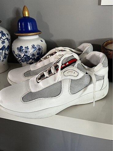 PRADA AYAKKABI