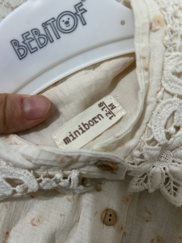 Dantel Yakalı Bebek Tulumu - Görsel 3