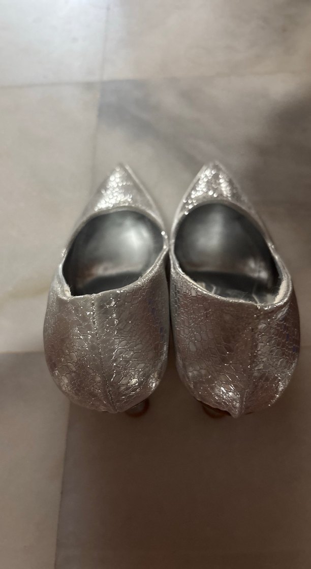 Gri Parlak Yılan Desenli Stiletto Kadın Ayakkabı - Görsel 3