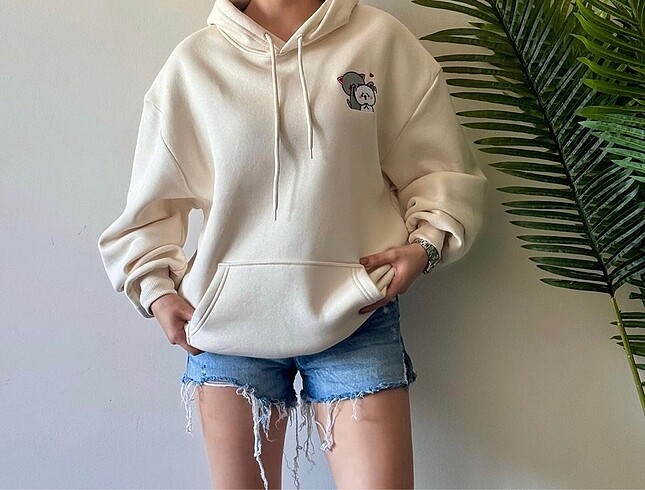 Diğer Oversize kapüşonlu nakışlı kanguru sweatshirt