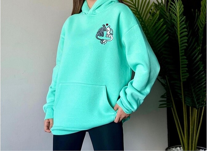 Ejderha Nakışlı Kapüşonlu Kanguru Cepli Sweatshirt ?????