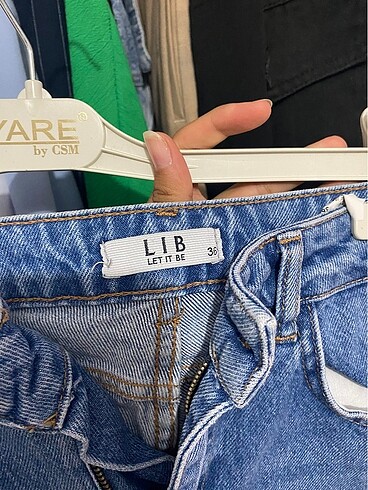 36 Beden Buz rengi ürün 1 kere tek kullanıldı