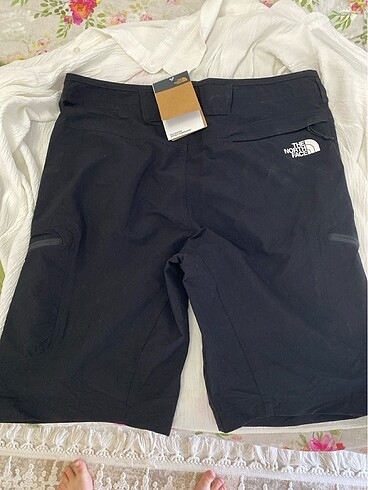 32 Beden Orijinal The North Face şort