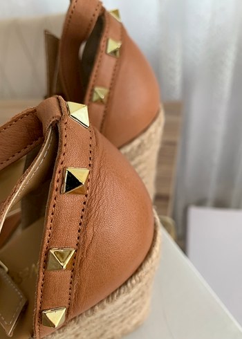 nine west taba Kadin Dolgu Topuk Sandalet - Görsel 11