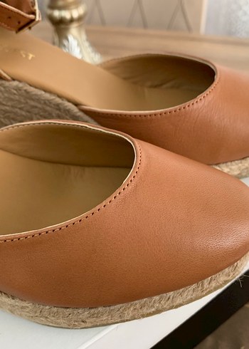 nine west taba Kadin Dolgu Topuk Sandalet - Görsel 14