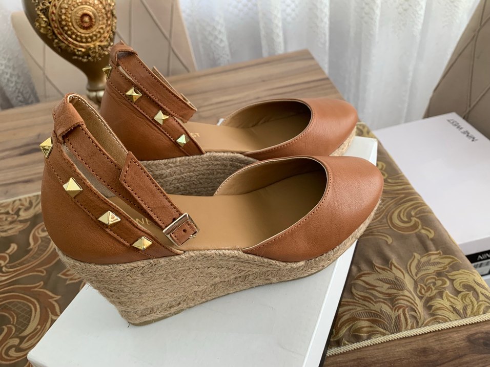 nine west taba Kadin Dolgu Topuk Sandalet - Görsel 5