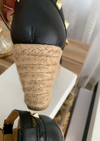 nine west siyah dolgu topuk - Görsel 9