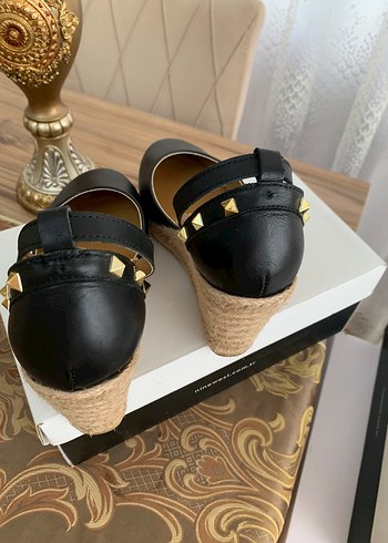 nine west siyah dolgu topuk - Görsel 10