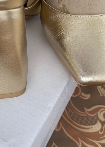 Arzillo
Kadin Hakiki Deri Gold Topuklu Ayakkabi - Görsel 7