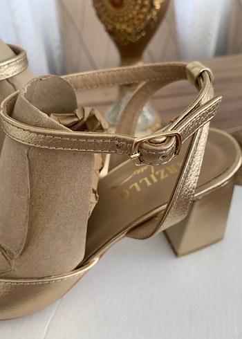 Arzillo
Kadin Hakiki Deri Gold Topuklu Ayakkabi - Görsel 6