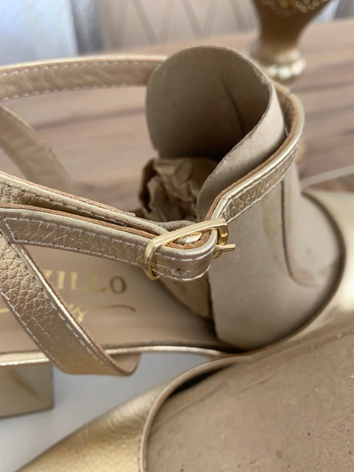 Arzillo
Kadin Hakiki Deri Gold Topuklu Ayakkabi - Görsel 4