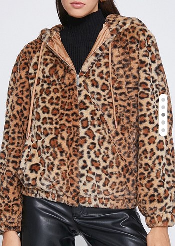 Leopar Desenli Peluş Kapüşonlu Ceket - Görsel 3