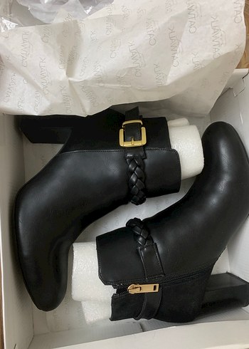 CATWALK Siyah Deri Tokalı Topuklu Kadın Bot - Görsel 11