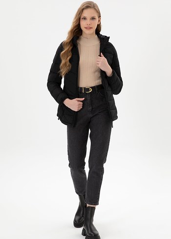 USP ASSN Siyah Kemerli Yüksek Yakalı Kadın Mont - Görsel 4