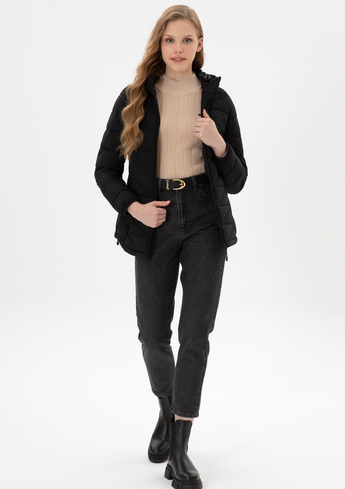 USP ASSN Siyah Kemerli Yüksek Yakalı Kadın Mont - Görsel 4