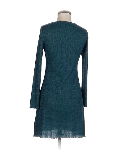 42 Beden H&M Kısa Elbise %70 İndirimli.