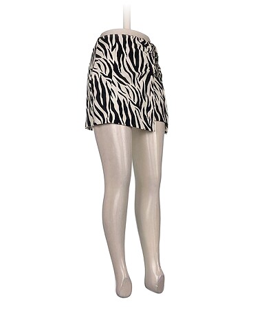 Bershka Bershka Mini Etek %70 İndirimli.