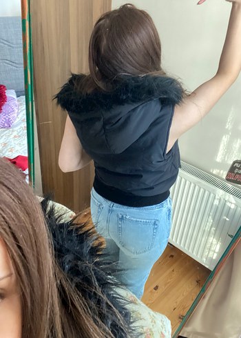 Siyah Kürklü Denim Şişme Yelek - Görsel 4