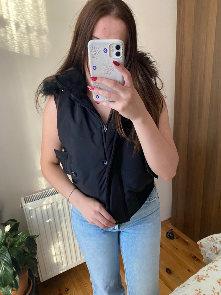 Siyah Kürklü Denim Şişme Yelek - Görsel 5