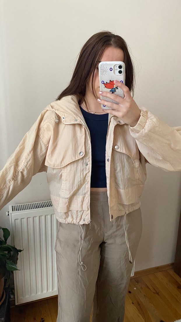 Krem tonlu yagmurluk - Görsel 2