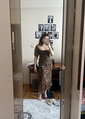 Şeffaf Tül Detaylı Kahverengi Yılan Desenli Uzun Elbise - Görsel 3