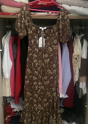 Şeffaf Tül Detaylı Kahverengi Yılan Desenli Uzun Elbise - Görsel 2