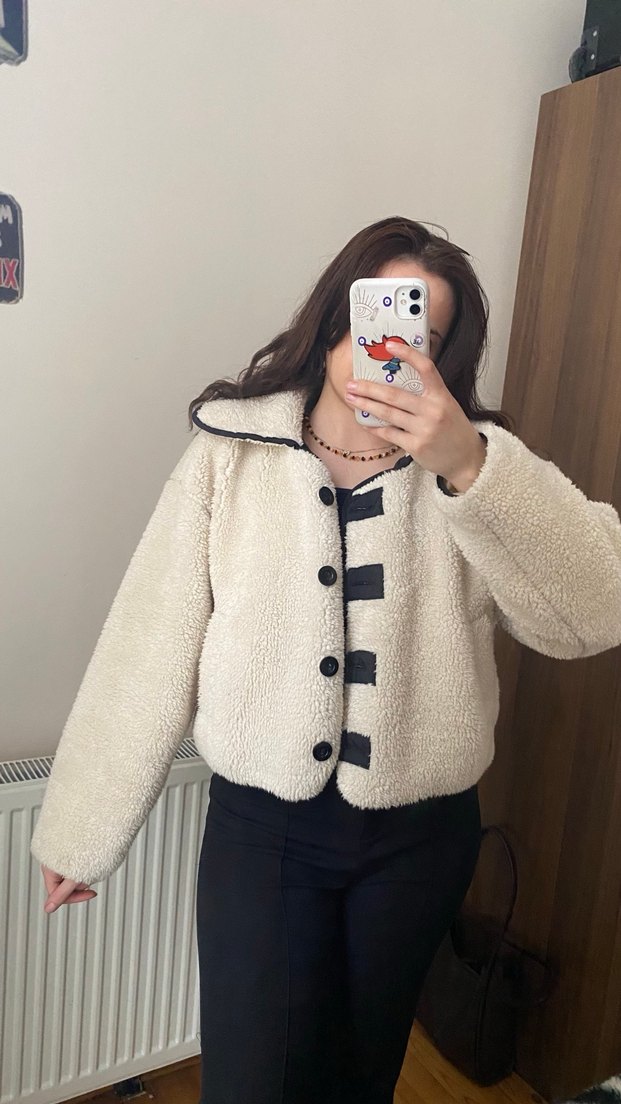 Bej Peluş Kadın Kışlık Mont - Görsel 3