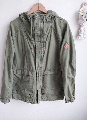 m Beden yeşil Renk PULL&BEAR, M beden parka