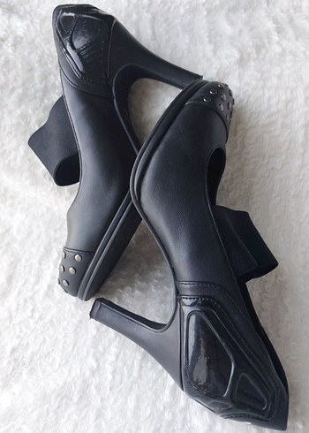 ADIDAS, 37 numara topuklu deri ayakkabı - Görsel 4