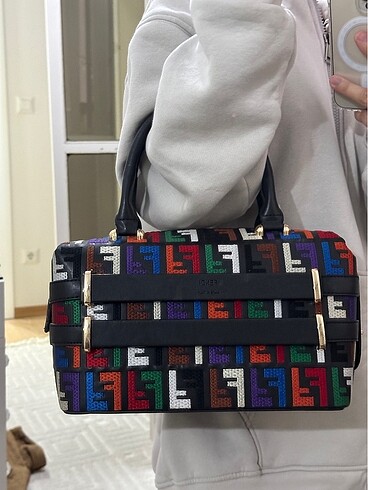 Kol çantası