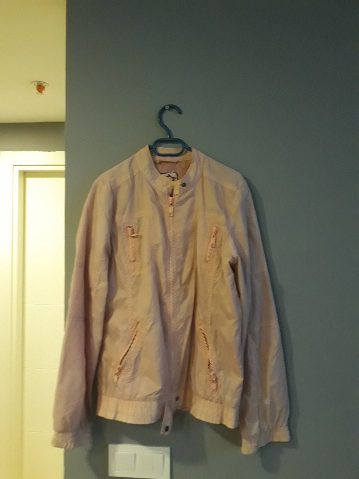 Toz pembe renk ince yagmurluk - Görsel 3