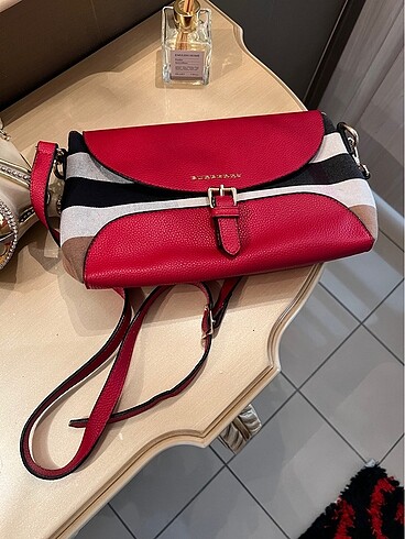Beden kırmızı Renk Burberry çanta