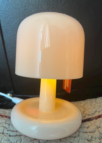 Ikea Beyaz Mini Masa Lambası