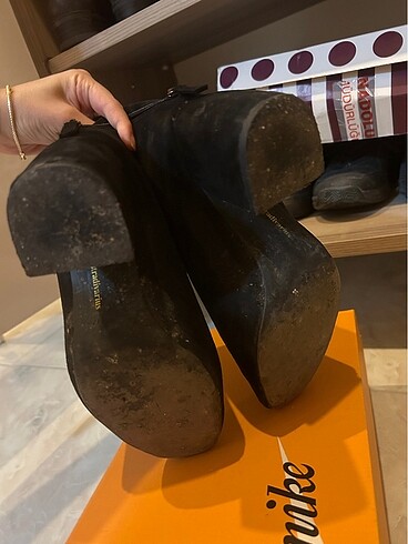 37 Beden siyah Renk Stradivarius Bot