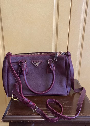 Mor Deri Prada Kadın Çanta - Görsel 2