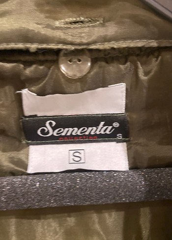 Düğmeli Uzun yesıl mont - Görsel 4