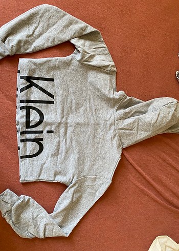 Calvin Klein Gri Kadın Uzun Kollu Baskılı Sweatshirt