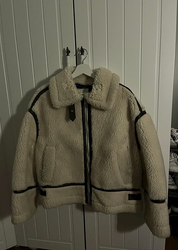 Bej Peluş Detaylı Midi Kadın Ceket