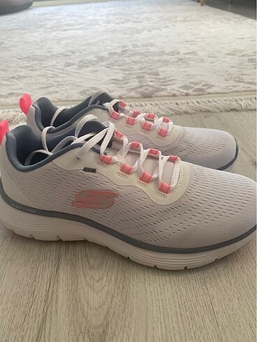 Skechers spor ayakkabı