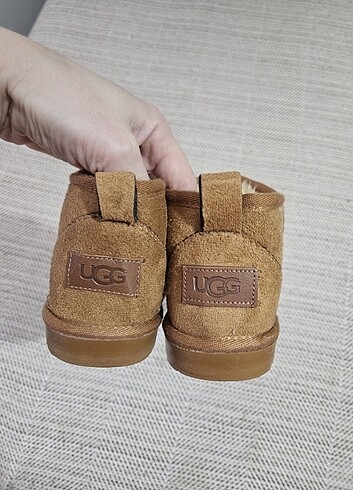 Ugg Ugg bot