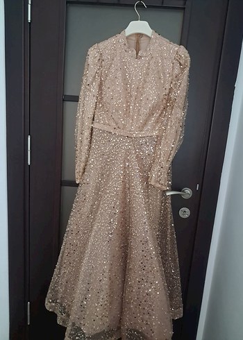 Bej Parlak Uzun Kollu Kadın Abiye Elbise ACİL SATİLİK - Görsel 4