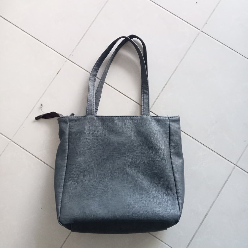 Gri Deri Kadın Omuz Çantası - Görsel 2