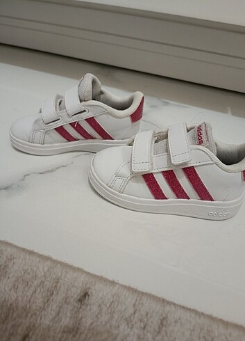 23 Beden Orjinal adidas temiz ayakkabı