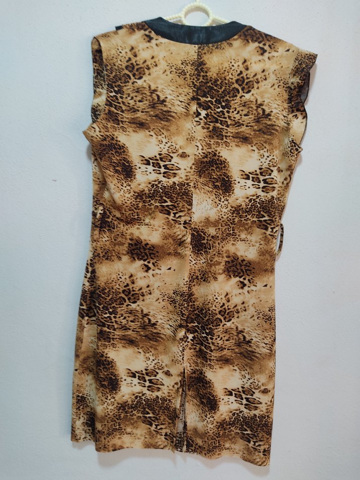 Kahverengi Yılan Desenli Kolsuz gecelik - Görsel 3