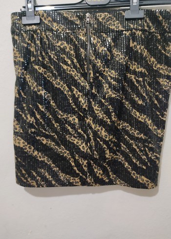 Drapeli Siyah Yılan Desenli Mini Etek - Görsel 3