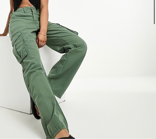 Bershka haki kargo straight