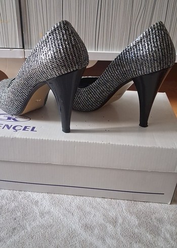 Gri Zebra Desenli Pliseli Topuklu Kadın Ayakkabı - Görsel 5