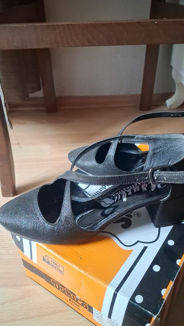 Siyah Tokalı Blok Topuk Kadın Ayakkabı - Görsel 4